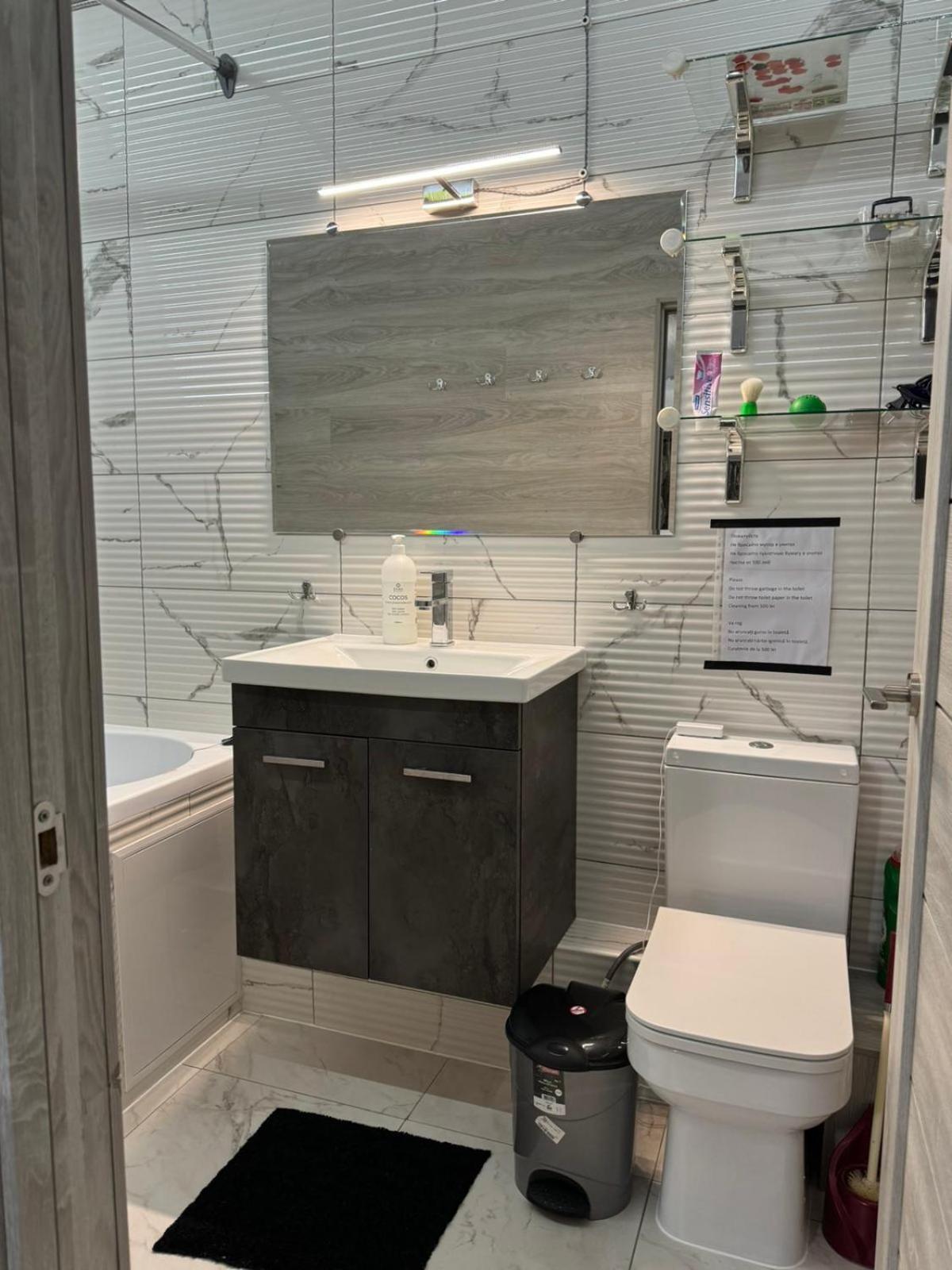 Luxury Apartament In 基希讷乌 外观 照片